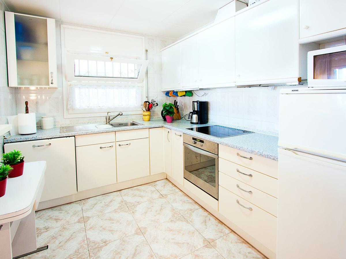Holiday Home Requesens Canal Empuriabrava Exterior photo